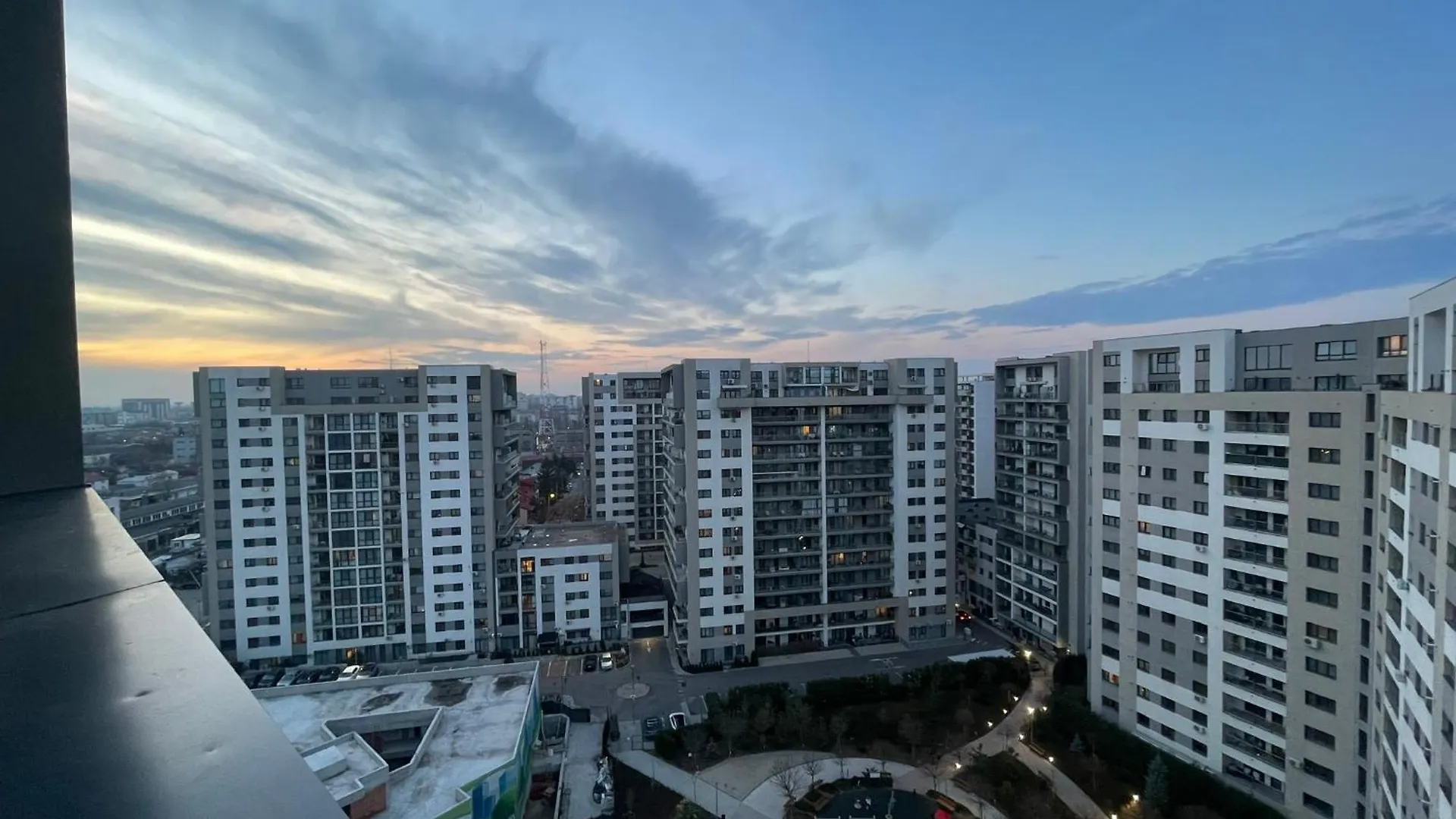 Penthouse View - Granvia Park Apartment Bucureşti